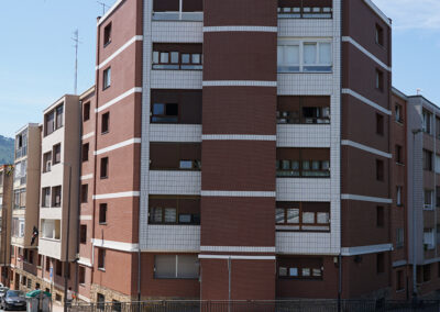 Andrasa Fachada SATE Ceramico GrupoPrimerodeMayo 20 Barakaldo 1
