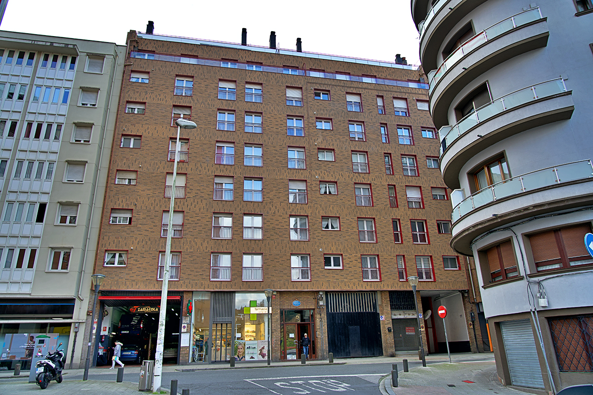 Andrasa Fachada SATE Ceramico Zamakola 114 Bilbao 1