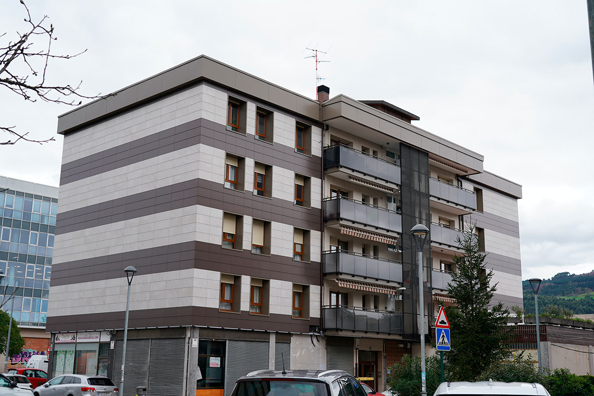 Andrasa Fachada ventilada EuskalHerria 6 Derio 1