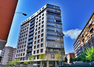 Andrasa Fachada ventilada PoetaDiezGavino 1 3 SimonBolivar 1 3 5 Portugalete 1