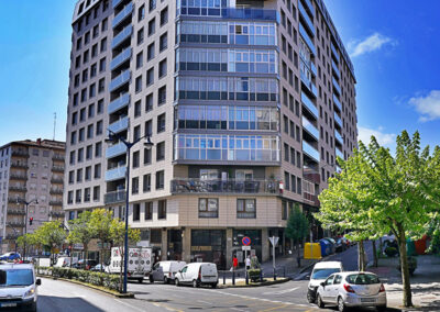 Andrasa Fachada ventilada PoetaDiezGavino 1 3 SimonBolivar 1 3 5 Portugalete 7